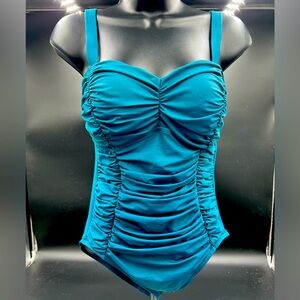 Shape and Style‎ by Aqua Green shapping swimsuit.  Size 6 color teal.